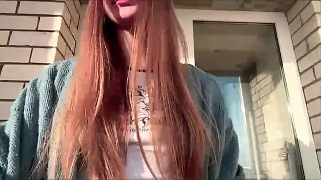 Snapshot of SweetJinny88 chatting on December 2025 09:03:01 AM SweetJinny88 online show from December 2025 09:03:01 AM