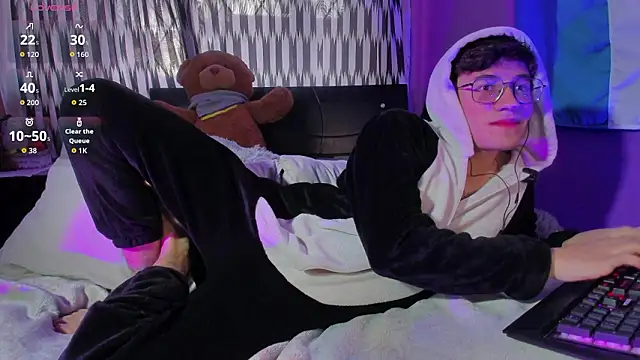 Lunarie  online show from March 2026 10:49:02 PM