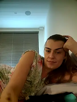 Snapshot of Carolinemiam chatting on October 2025 12:23:02 PM Carolinemiam online show from October 2025 12:23:02 PM