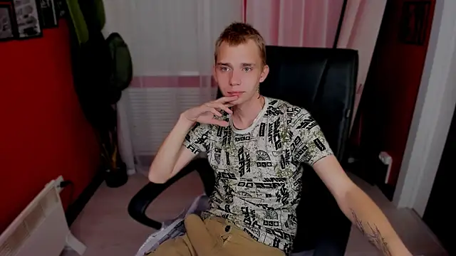 Snapshot of TimBlaks chatting on October 2025 10:35:02 AM TimBlaks online show from October 2025 10:35:02 AM