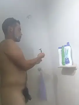 Snapshot of Zeus093387 chatting on September 2025 02:45:01 AM Zeus093387 online show from September 2025 02:45:01 AM