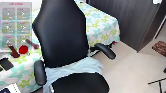 Snapshot of aynarakiss chatting on October 2025 03:07:02 PM aynarakiss online show from October 2025 03:07:02 PM