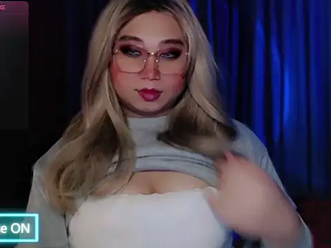 Snapshot of Degeneresqueen chatting on June 2026 10:30:01 PM Degeneresqueen online show from June 2026 10:30:01 PM
