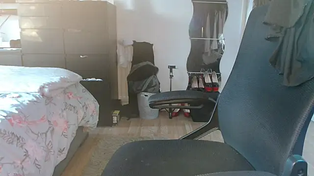 Snapshot of Prill940 chatting on October 2025 04:13:02 PM Prill940 online show from October 2025 04:13:02 PM