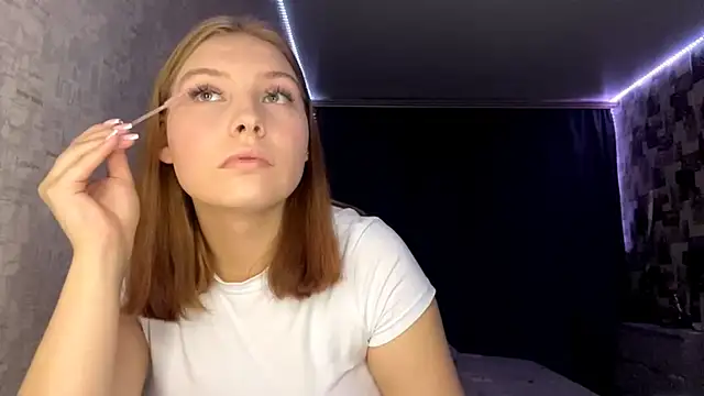 SwiiSweet online show from October 2025 04:18:01 PM