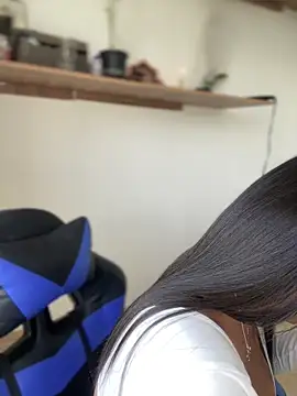 Elahia  marquez online show from September 2025 06:30:02 PM