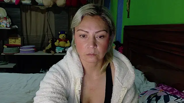  Charlize theron  online show from January 2026 12:37:01 AM