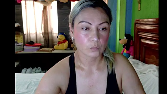  Charlize theron  online show from March 2026 09:36:01 PM