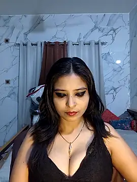 QUEEN-ADITI online show from April 2026 05:25:02 PM