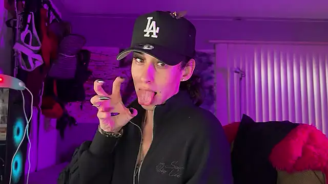 xoFrankie online show from January 2026 11:41:02 PM