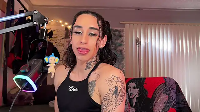 xoFrankie online show from June 2026 11:44:01 PM