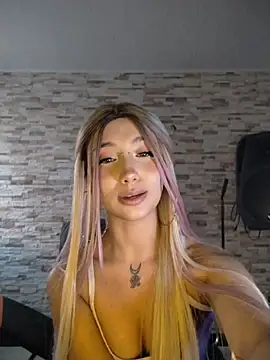 Snapshot of Ella_rr chatting on April 2026 10:34:02 PM Ella rr online show from April 2026 10:34:02 PM