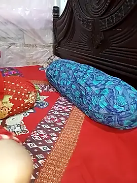 Snapshot of Tanisha-Chy chatting on October 2025 04:41:02 PM Tanisha-Chy online show from October 2025 04:41:02 PM