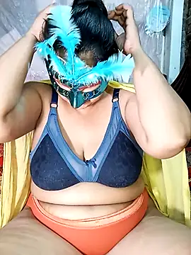 Snapshot of Tanisha-Chy chatting on November 2025 05:26:01 PM Tanisha-Chy online show from November 2025 05:26:01 PM