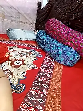 Snapshot of Tanisha-Chy chatting on November 2025 05:10:01 AM Tanisha-Chy online show from November 2025 05:10:01 AM