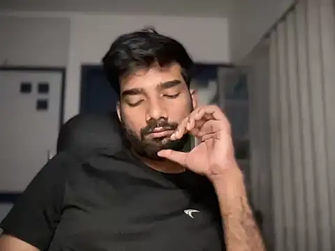 Snapshot of desi_indicoc chatting on November 2025 10:43:02 PM desi indicoc online show from November 2025 10:43:02 PM