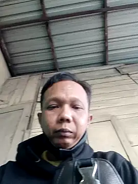 Snapshot of Arya85 chatting on September 2025 12:03:01 AM Arya85 online show from September 2025 12:03:01 AM