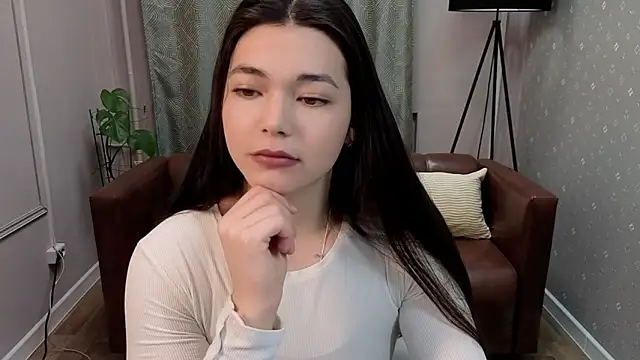 Albi Glow online show from November 2025 04:40:02 AM