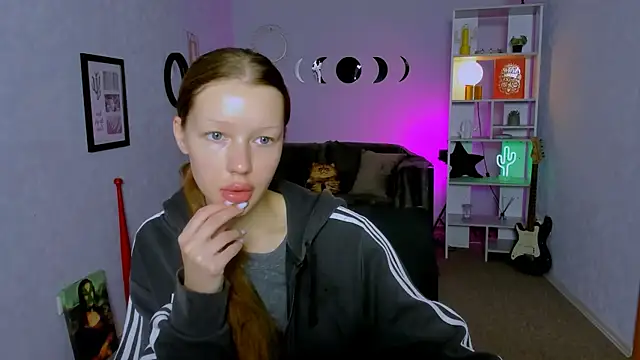 khloebeauty online show from October 2025 05:57:02 AM