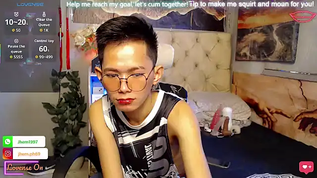 Snapshot of Skinny_CumLoader69 chatting on October 2025 11:23:01 PM Skinny CumLoader69 online show from October 2025 11:23:01 PM