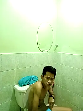 Snapshot of Skinny_CumLoader69 chatting on November 2025 06:57:01 AM Skinny CumLoader69 online show from November 2025 06:57:01 AM