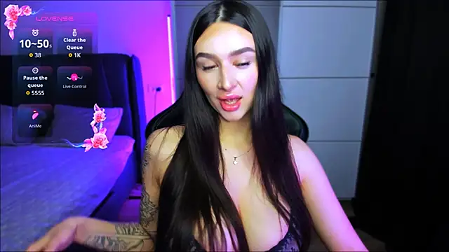 Snapshot of Veronica_Larsson chatting on November 2025 08:10:01 PM Veronica Larsson online show from November 2025 08:10:01 PM