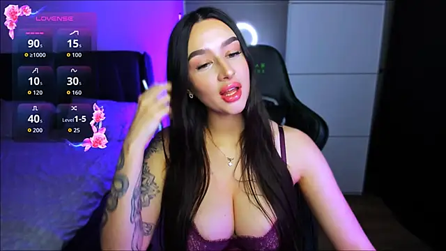 Snapshot of Veronica_Larsson chatting on November 2025 08:53:02 PM Veronica Larsson online show from November 2025 08:53:02 PM