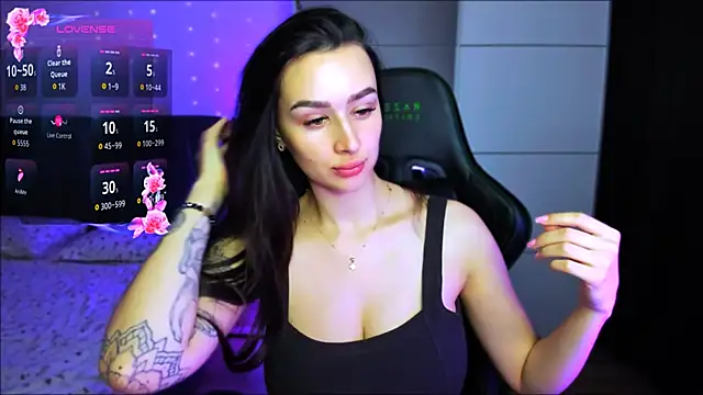 Snapshot of Veronica_Larsson chatting on December 2025 04:28:02 AM Veronica Larsson online show from December 2025 04:28:02 AM