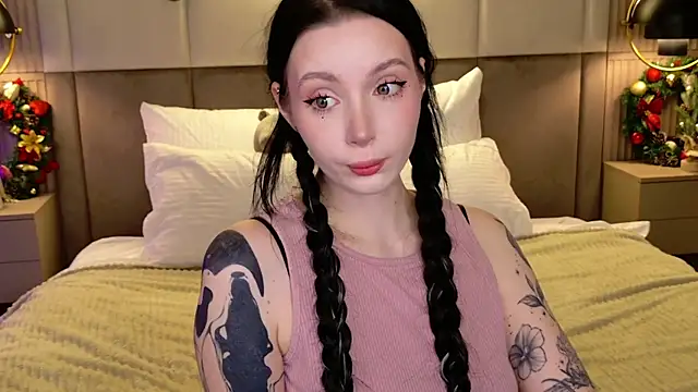 Goldy Stark online show from December 2025 08:49:02 PM