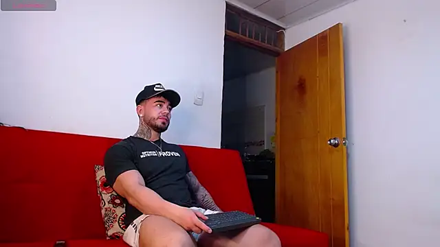 tommyblessd1 online show from December 2025 09:22:02 PM