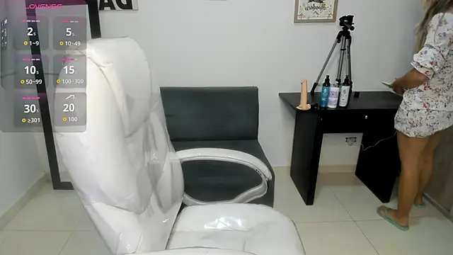 Snapshot of Aiilyn_Ds chatting on September 2025 09:44:01 AM Aiilyn Ds online show from September 2025 09:44:01 AM