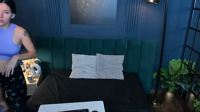 Snapshot of aliceandsia chatting on September 2025 03:39:02 AM aliceandsia online show from September 2025 03:39:02 AM