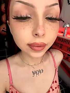 Lina Thornton  online show from October 2025 10:11:01 PM