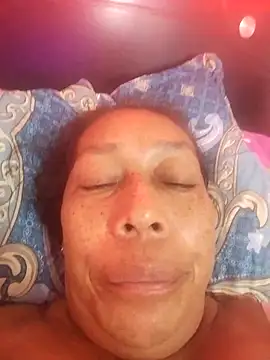 Naomi-Mature online show from October 2025 09:09:02 AM