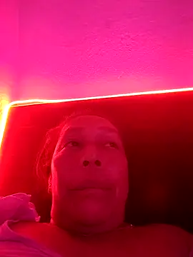 Naomi-Mature online show from March 2026 08:04:01 PM