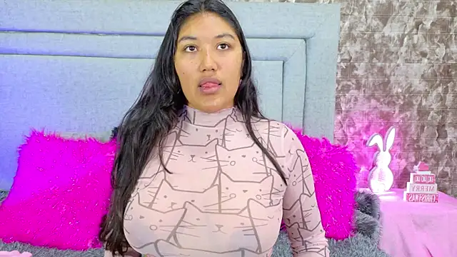 SharaRous online show from December 2025 11:52:01 AM