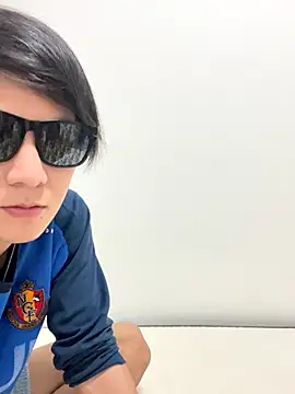 Snapshot of erokami36 chatting on November 2025 04:10:02 PM erokami36 online show from November 2025 04:10:02 PM