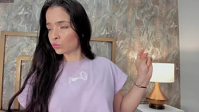 Snapshot of DannaBelucci chatting on October 2025 02:53:01 PM DannaBelucci online show from October 2025 02:53:01 PM