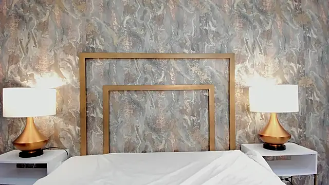 Snapshot of DannaBelucci chatting on November 2025 08:32:01 PM DannaBelucci online show from November 2025 08:32:01 PM