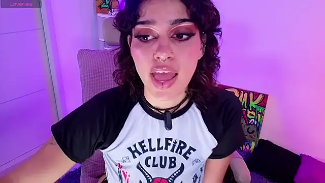 UvaMamacita online show from April 2026 09:06:02 PM