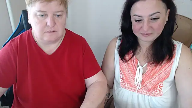 Snapshot of Bertie_Adeline chatting on September 2025 07:19:01 AM Bertie Adeline online show from September 2025 07:19:01 AM