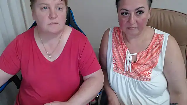 Snapshot of Bertie_Adeline chatting on September 2025 06:55:01 PM Bertie Adeline online show from September 2025 06:55:01 PM