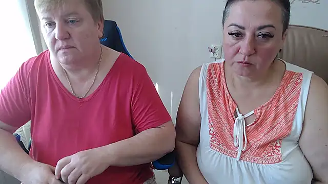 Snapshot of Bertie_Adeline chatting on September 2025 07:01:01 AM Bertie Adeline online show from September 2025 07:01:01 AM