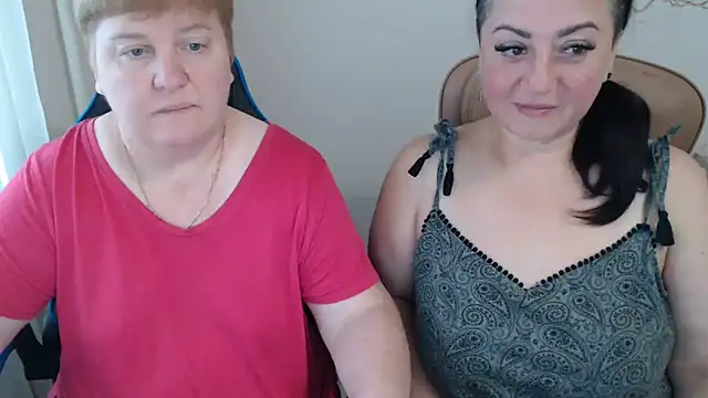 Snapshot of Bertie_Adeline chatting on September 2025 08:41:02 AM Bertie Adeline online show from September 2025 08:41:02 AM