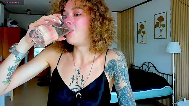 Snapshot of __grace__ chatting on November 2025 04:34:02 AM grace online show from November 2025 04:34:02 AM