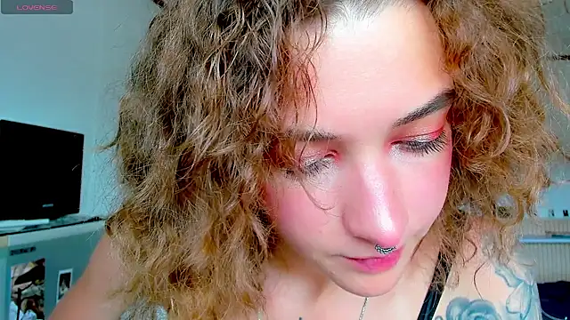 Snapshot of __grace__ chatting on November 2025 04:45:02 AM grace online show from November 2025 04:45:02 AM