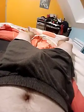 Snapshot of Aymeric35000 chatting on September 2025 09:15:02 PM Aymeric35000 online show from September 2025 09:15:02 PM