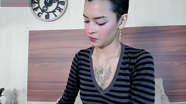Snapshot of AnnyKitty_ chatting on October 2025 04:08:02 AM AnnyKitty online show from October 2025 04:08:02 AM
