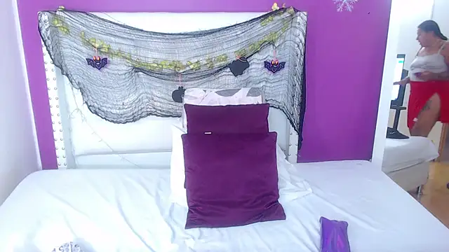 Snapshot of fat_naughtyass chatting on November 2025 02:28:01 PM fat naughtyass online show from November 2025 02:28:01 PM