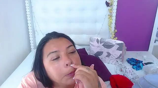 Snapshot of fat_naughtyass chatting on November 2025 02:06:02 PM fat naughtyass online show from November 2025 02:06:02 PM